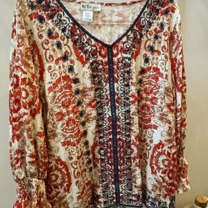 NWOT L Embroidered Blouse